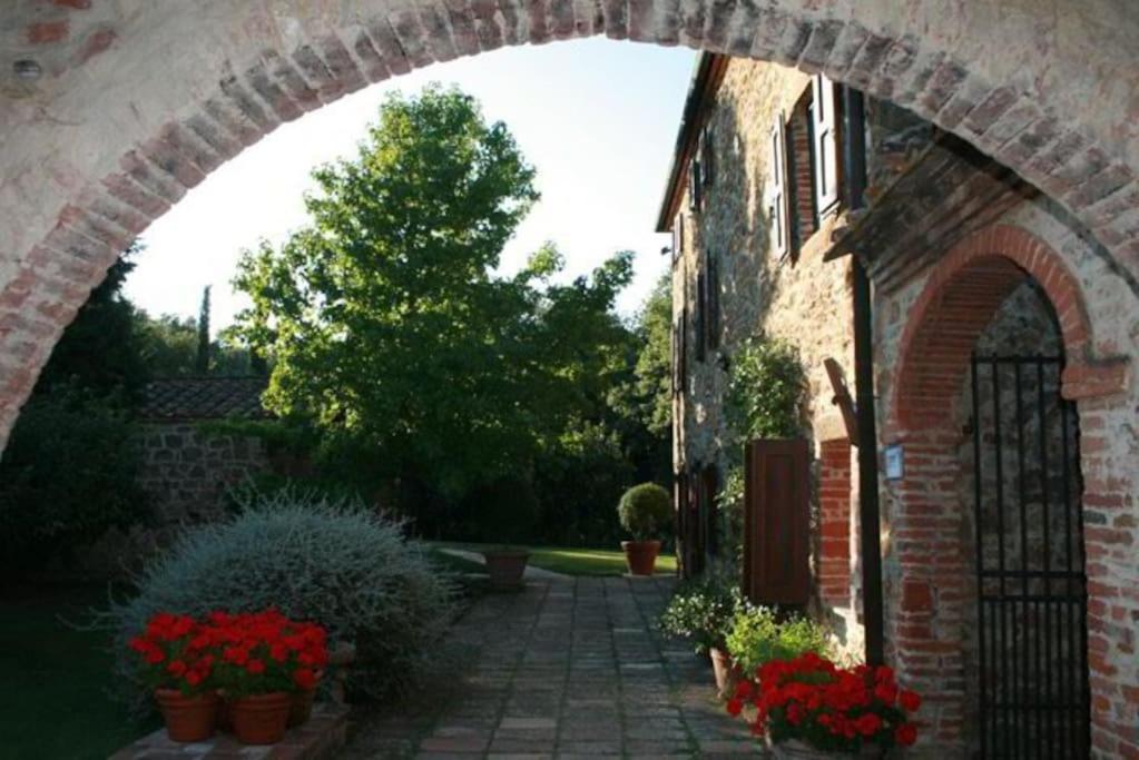 Podere Gli Oppi Toscana Villa Petroio Exterior photo
